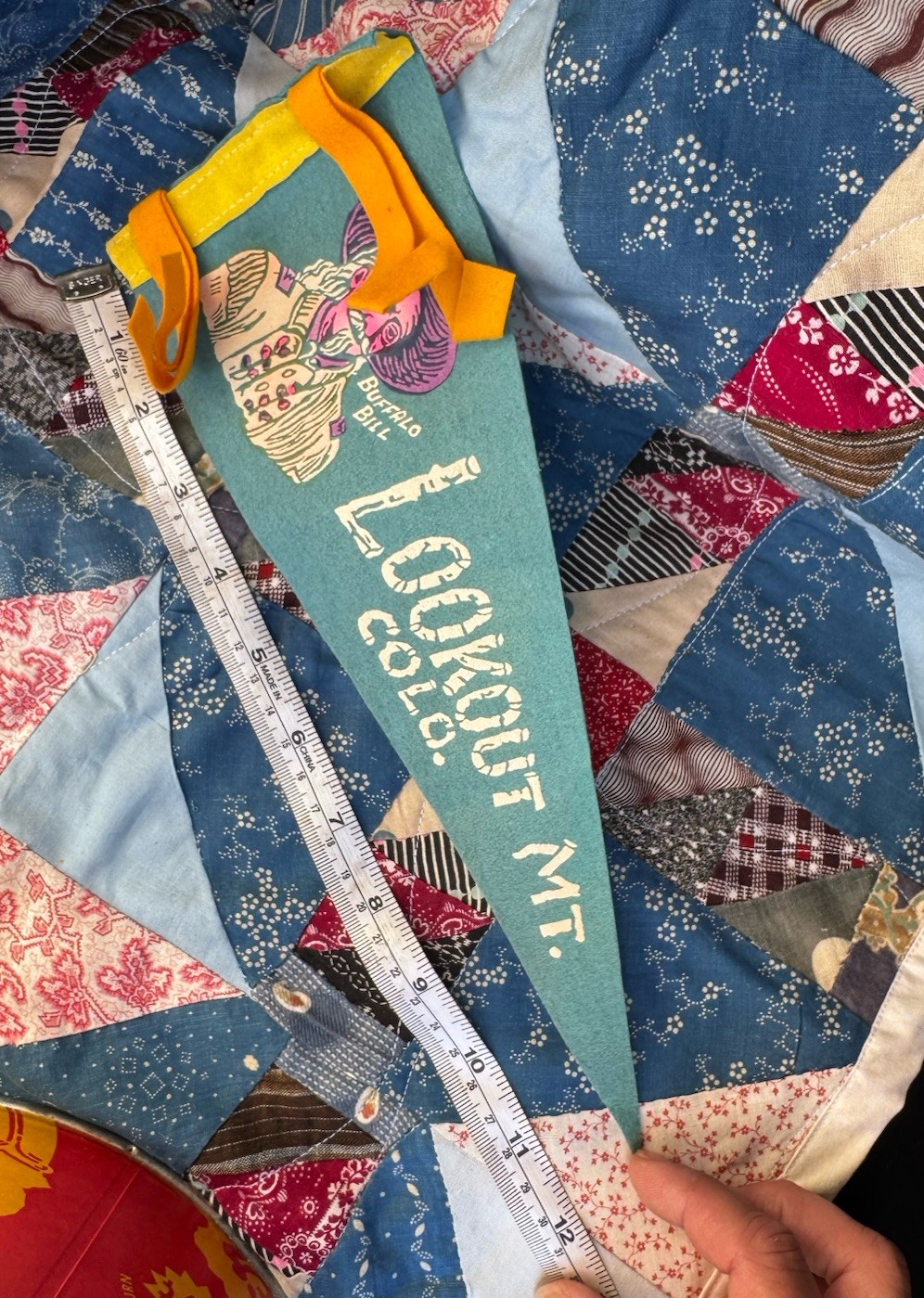 2 Colorado Vintage Souvenir Felt Pennants Skiing Berthoud Pass & Lookout Mtn