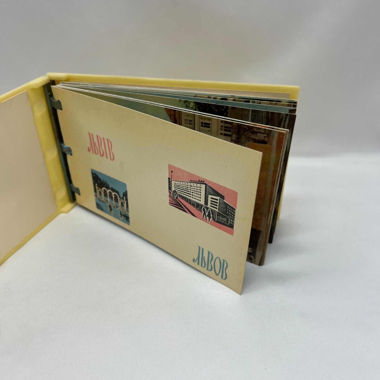 Vintage 1968? Lviv Ukraine Souvenir View Card Book 20 Views In Small Binder