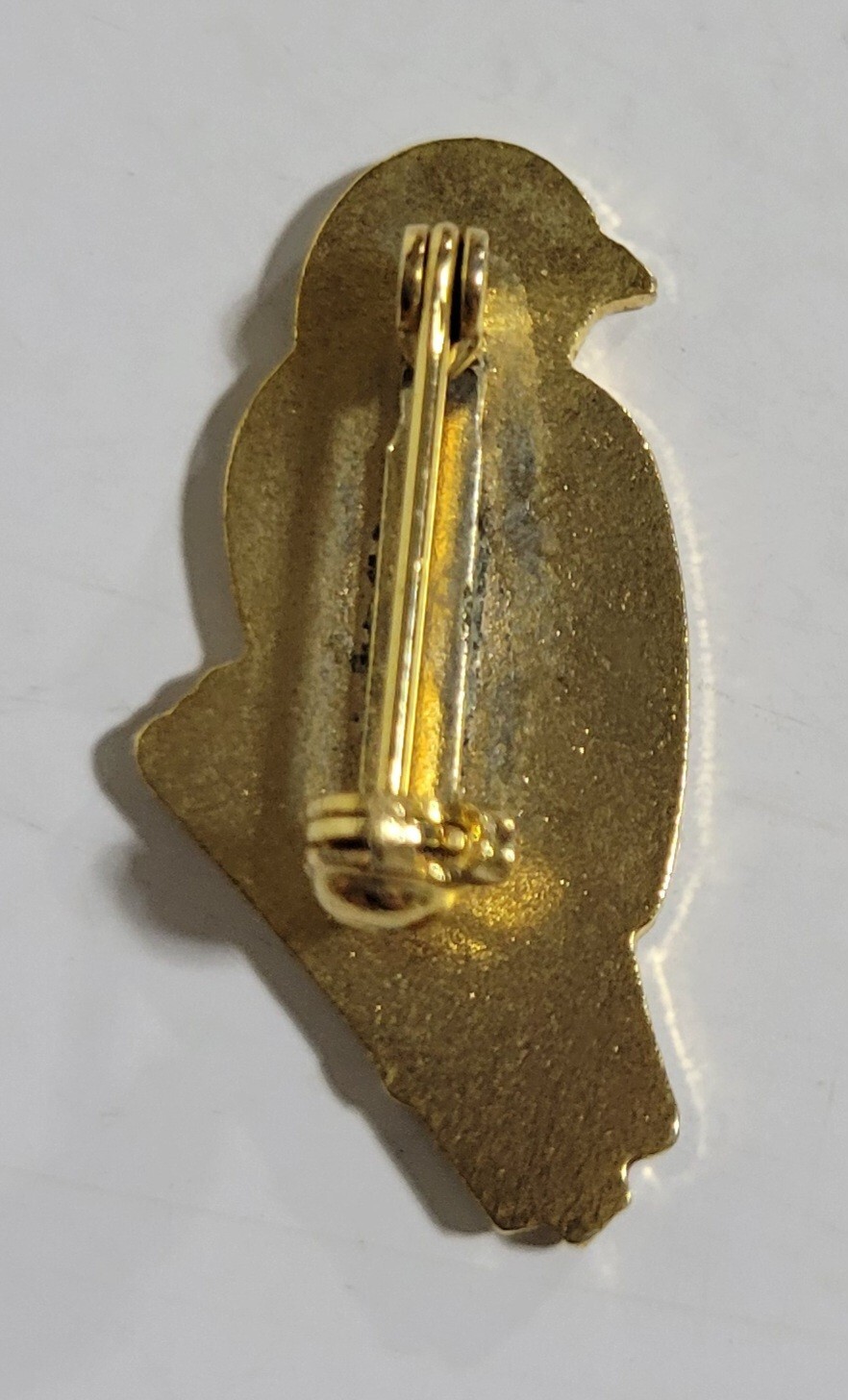 Vintage Iowa Goldfinch Pin Souvenir Enamel On Gold Tone Metal Jacket Lapel Hat