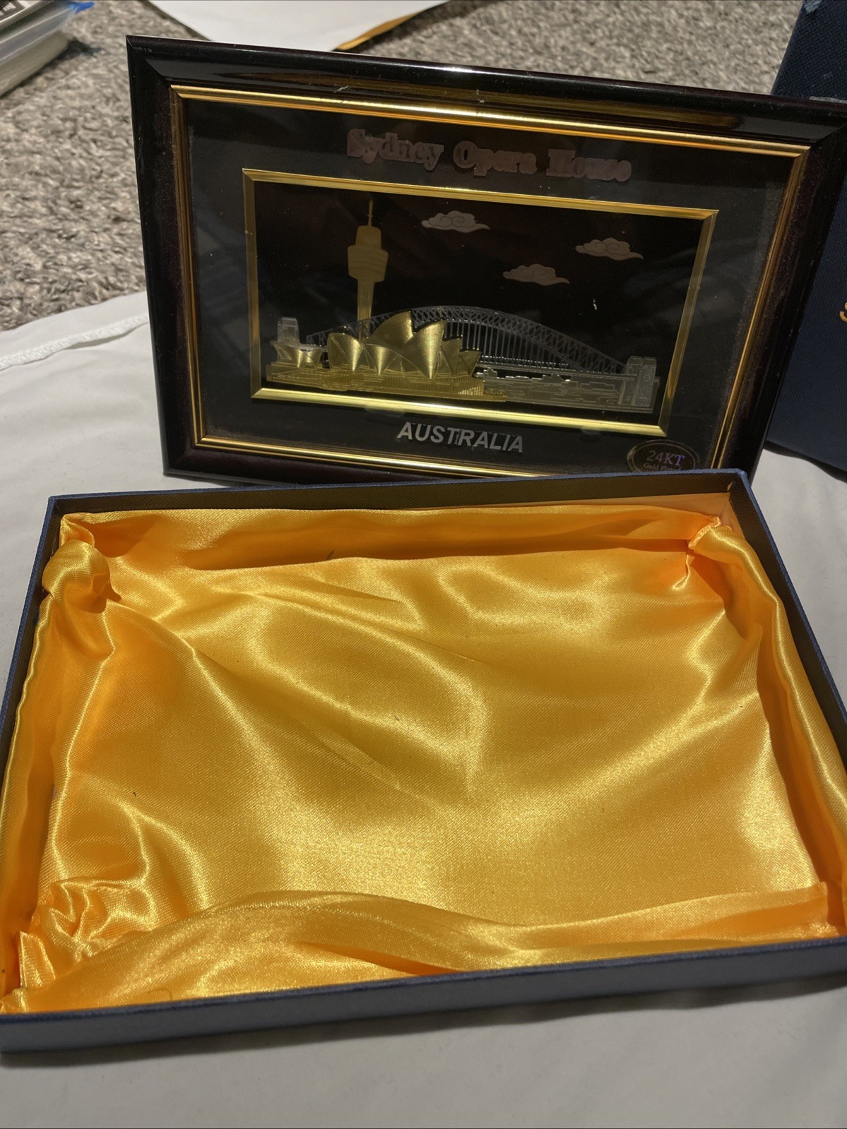 Sydney Opera House Australia 24 K T Gold Plated Frame , Souvenirs Collectible
