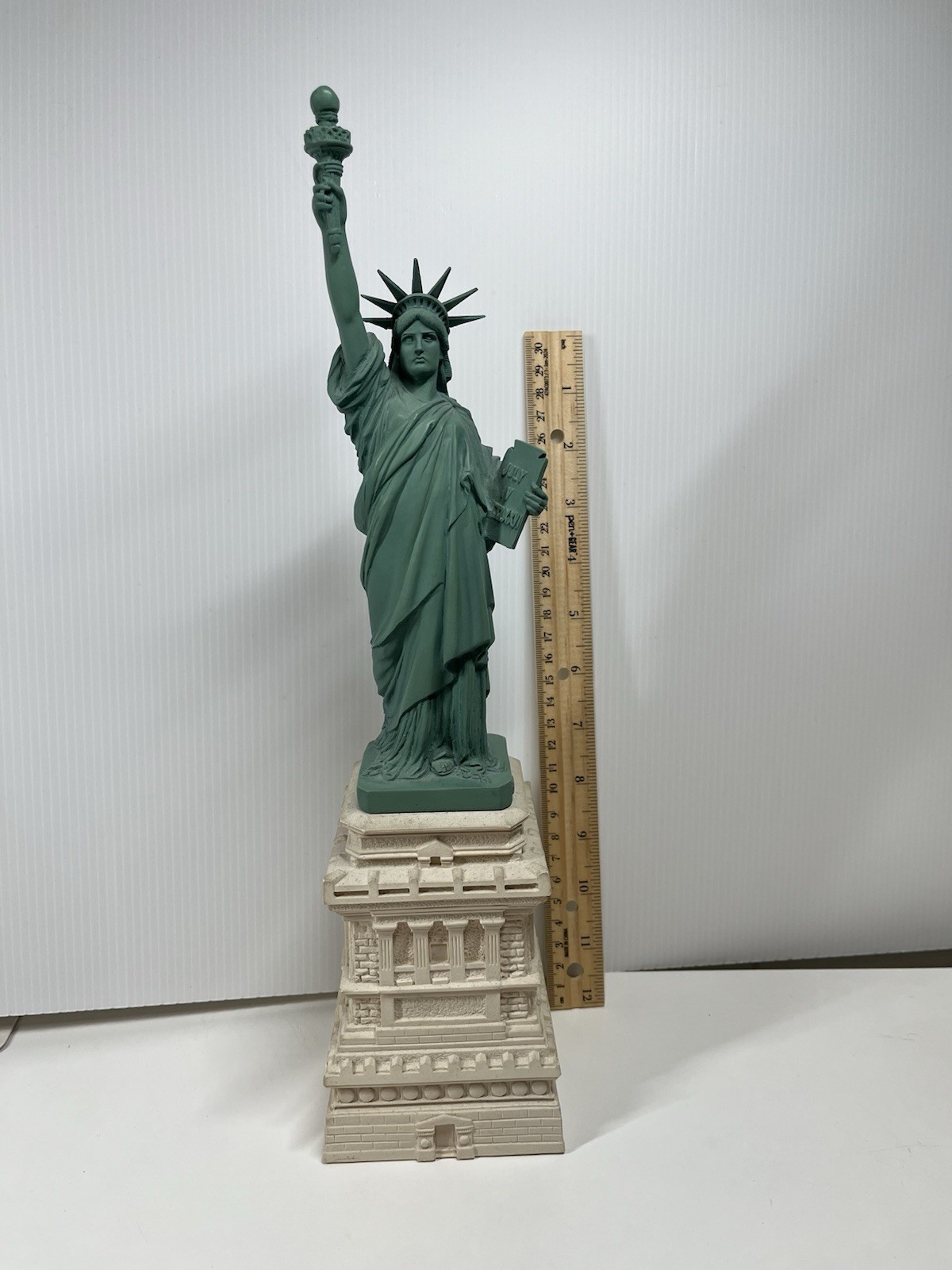 1982 SL / EIF. INC Vintage 15” Lady Statue of Liberty 1984 Wang Jida New York