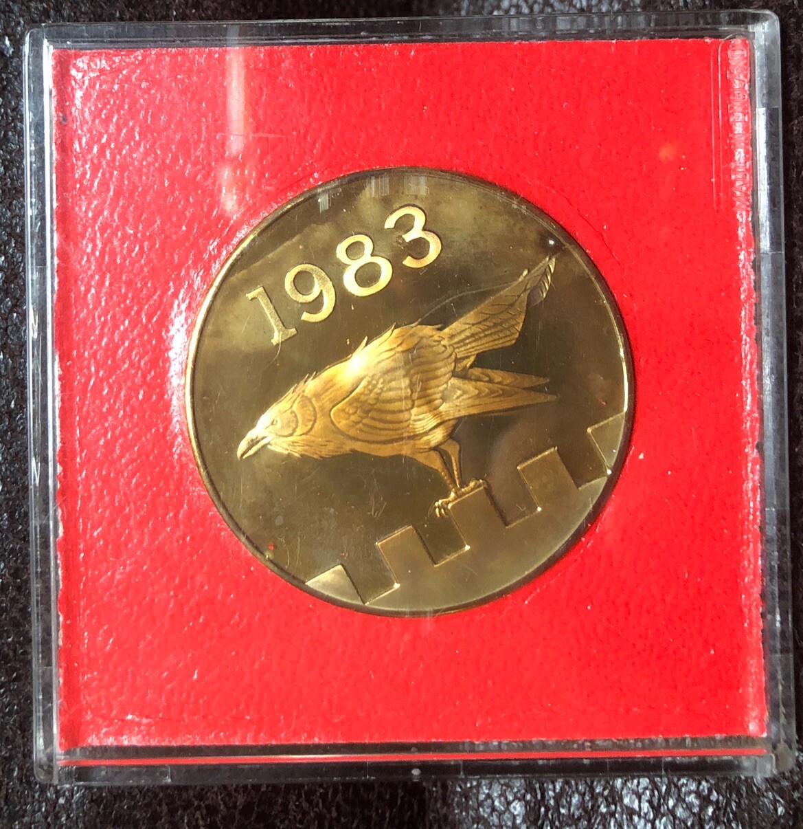 1983 Tower of London UNCIRCULATED(38mm) Solid Bronze Medal
