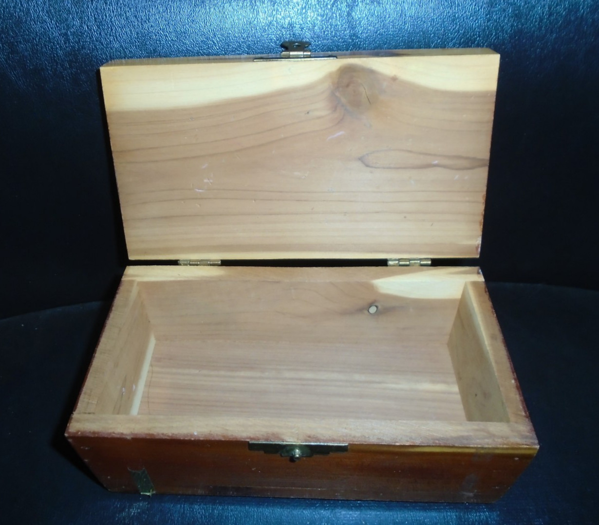 VINTAGE SOUVENIR SMALL WOODEN CEDAR BOX DENVER, COLORADO