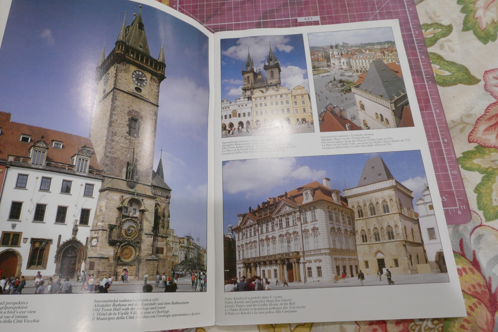 Vintage Souvenir Book – Praha with Images and Info Of Prague