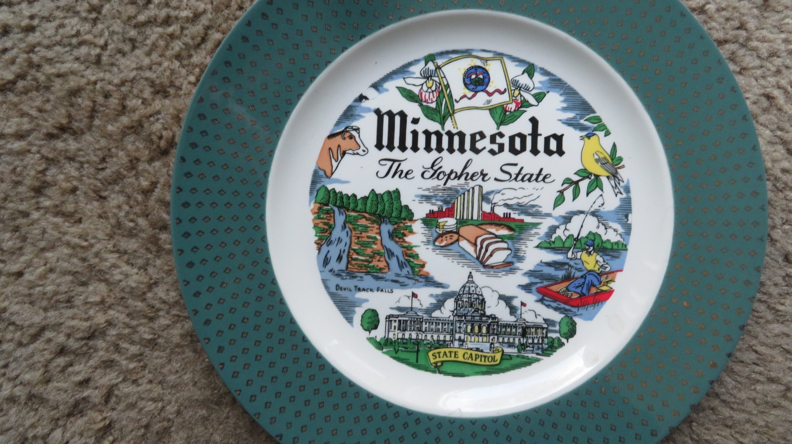 Vintage Ceramic Souvenir Minnesota Plate 10″ GUC