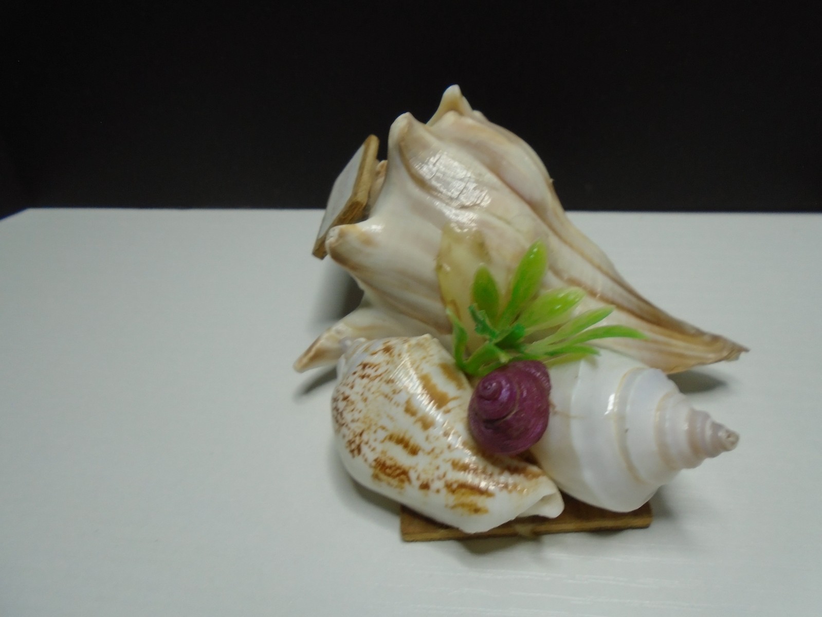 HANDMADE SEA SHELL FLORIDA 2″ X 3.5″ FIGURE UNBRANDED (SF277)