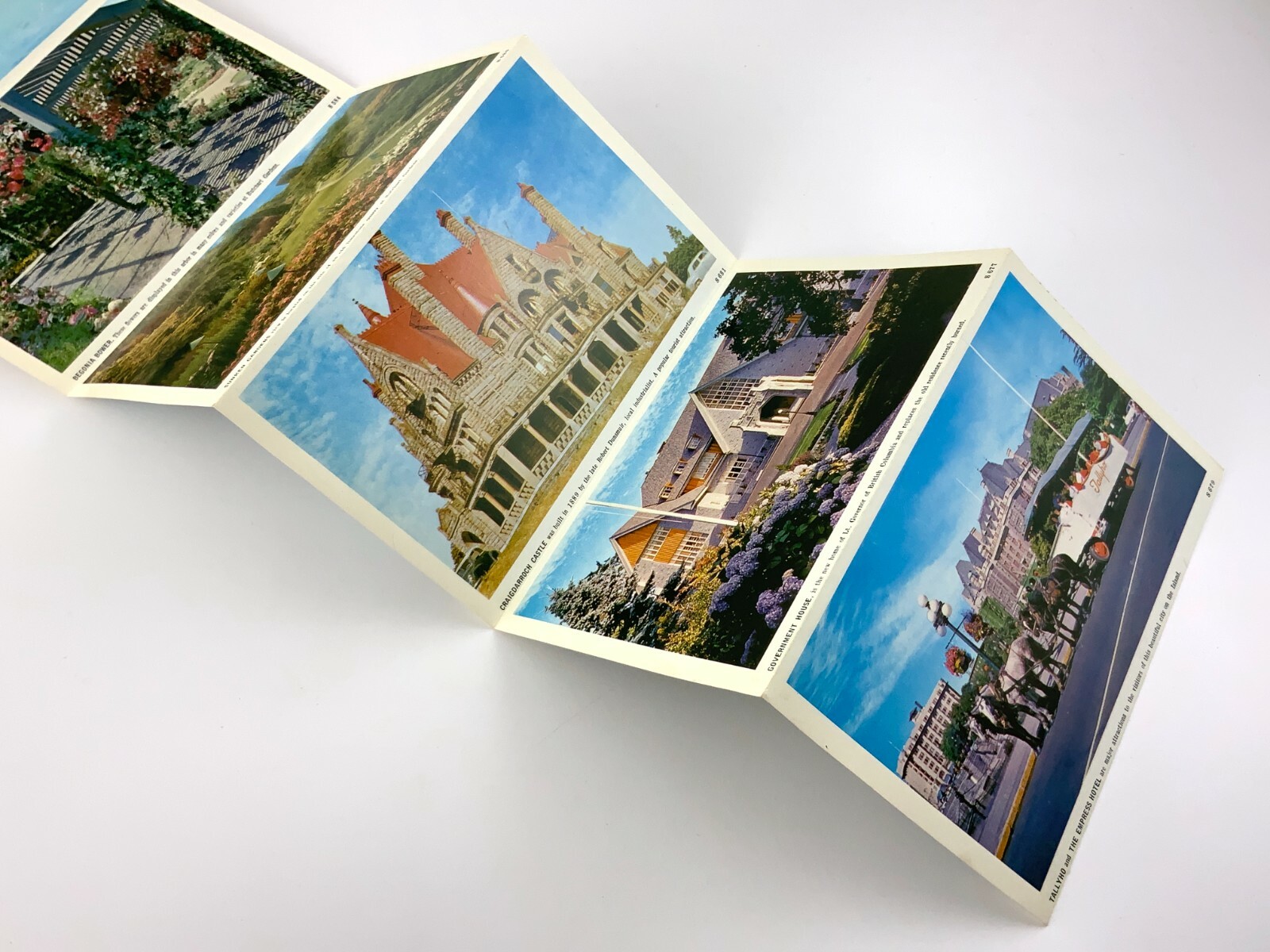 Victoria British Columbia Souvenir Folder Printed Lithograph Post Cards 707C