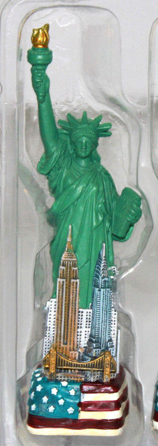 4.5″ Statue of Liberty Figurine w.Flag Base and New York City SKYLines from NYC