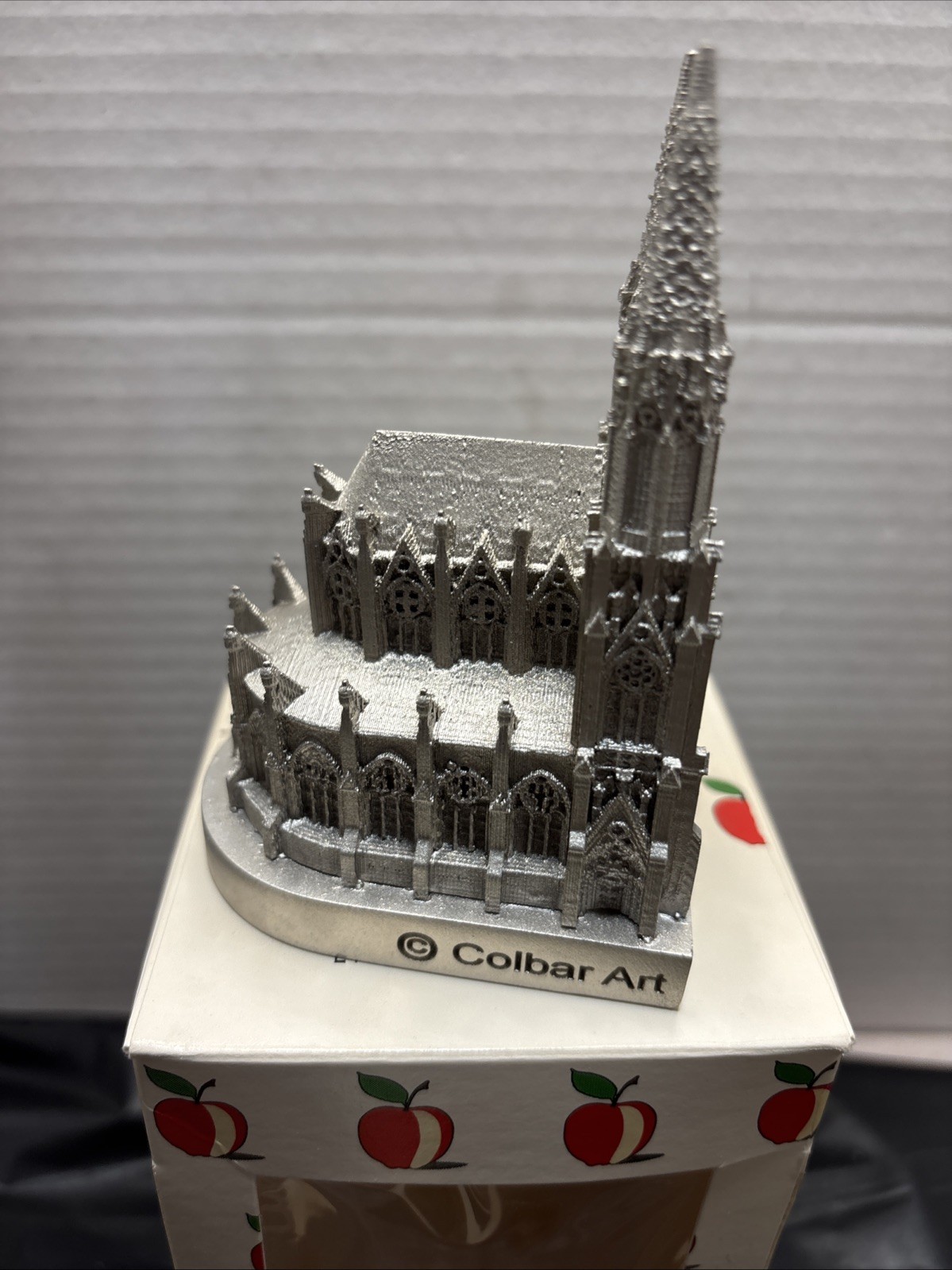 Vtg Colbar Art NY Saint Patrick’s Cathedral Souvenir Building Statue W/box