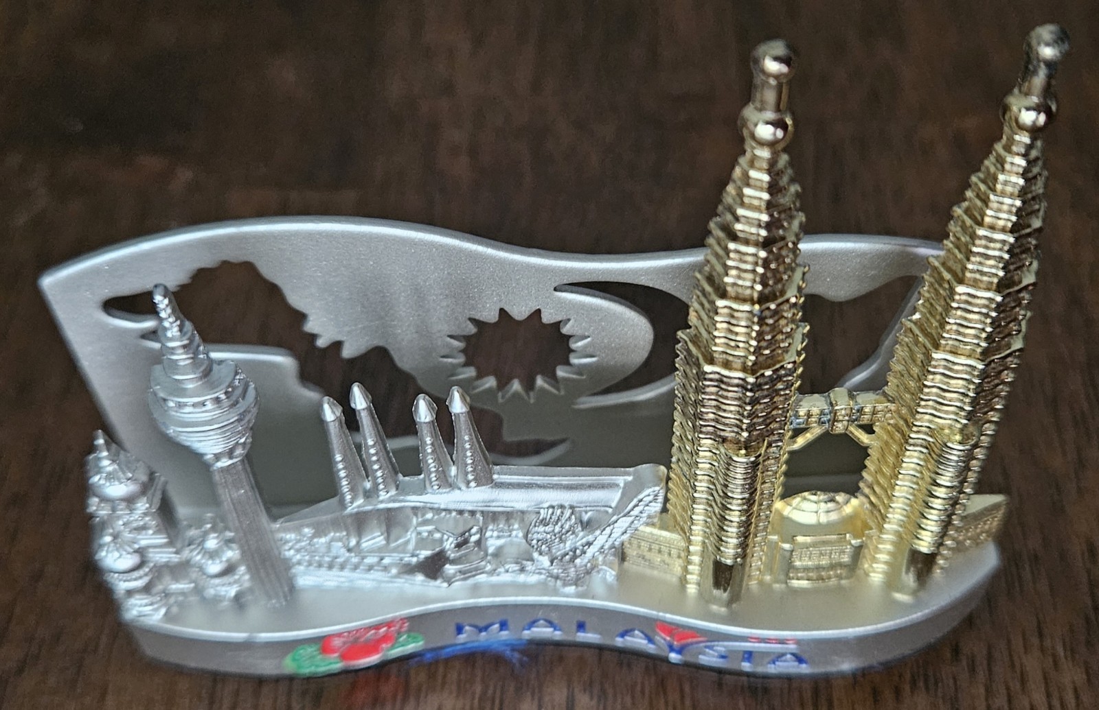 Souvenir Malaysia Business Card Holder Featuring Petronas Twin Towers New In Box