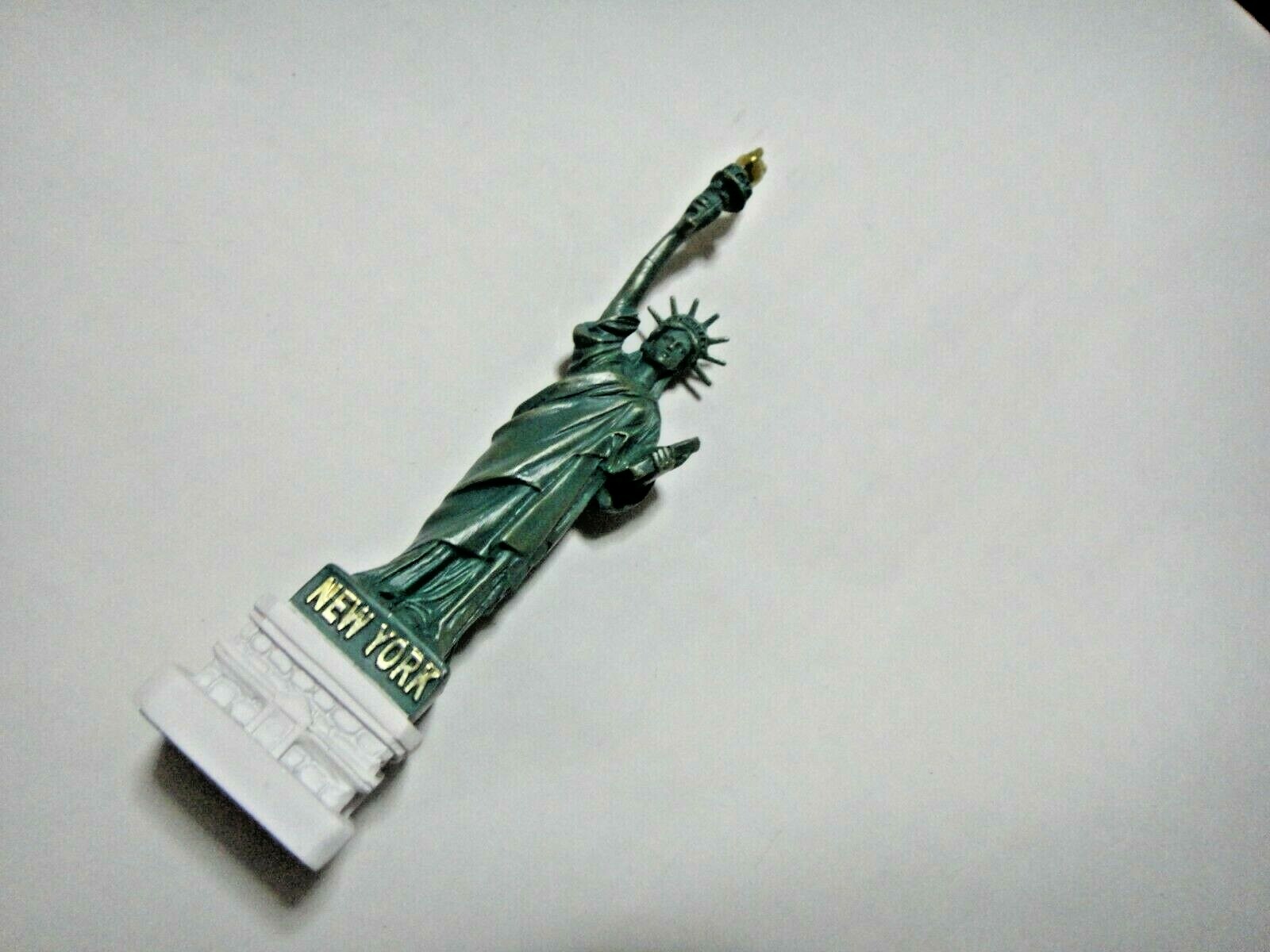 2 Pcs- 6.75 inch metal figure figurine Statue of Liberty New York base US Seller