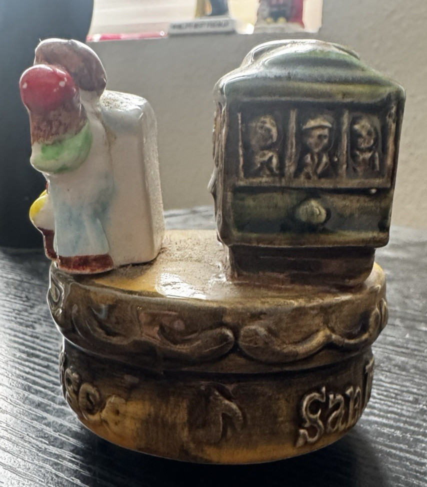 Vintage San Fransico Cable Car Flower Seller Music Box Souvenir Japan Working