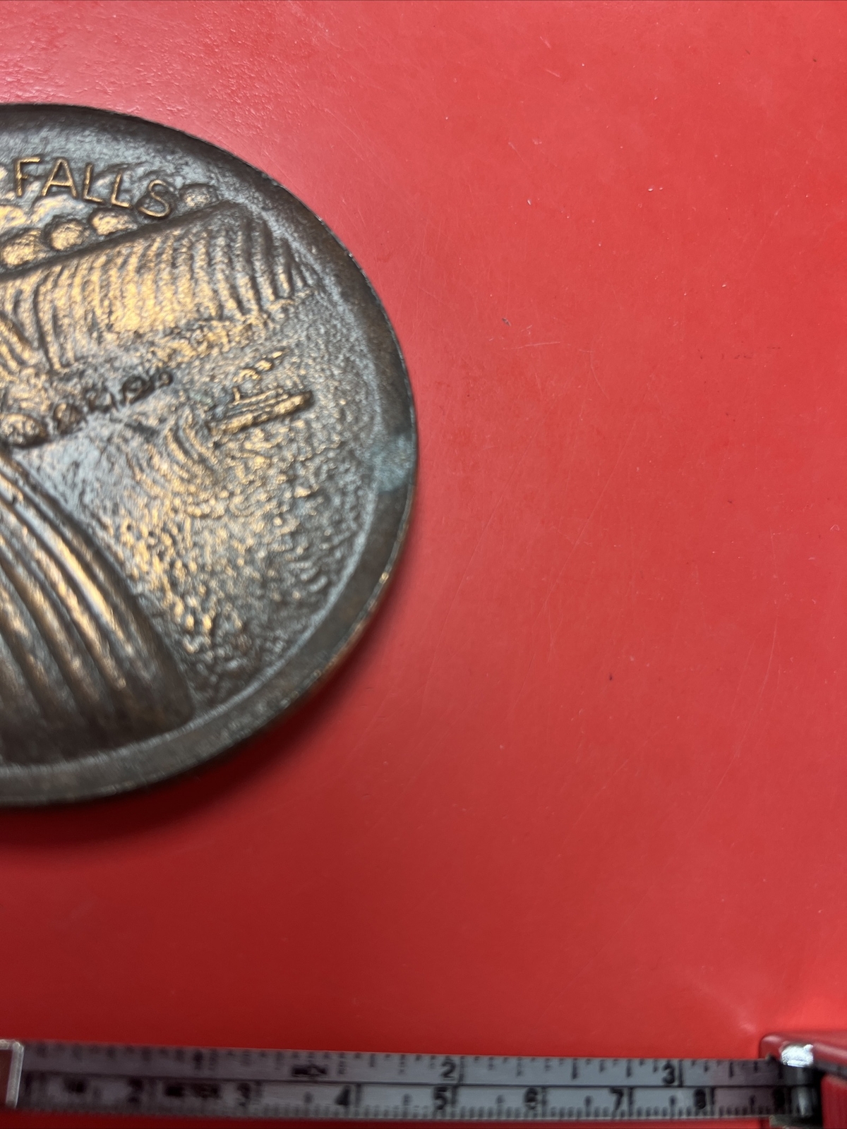 niagara falls souvenir indian head penny coin paperweight medallion