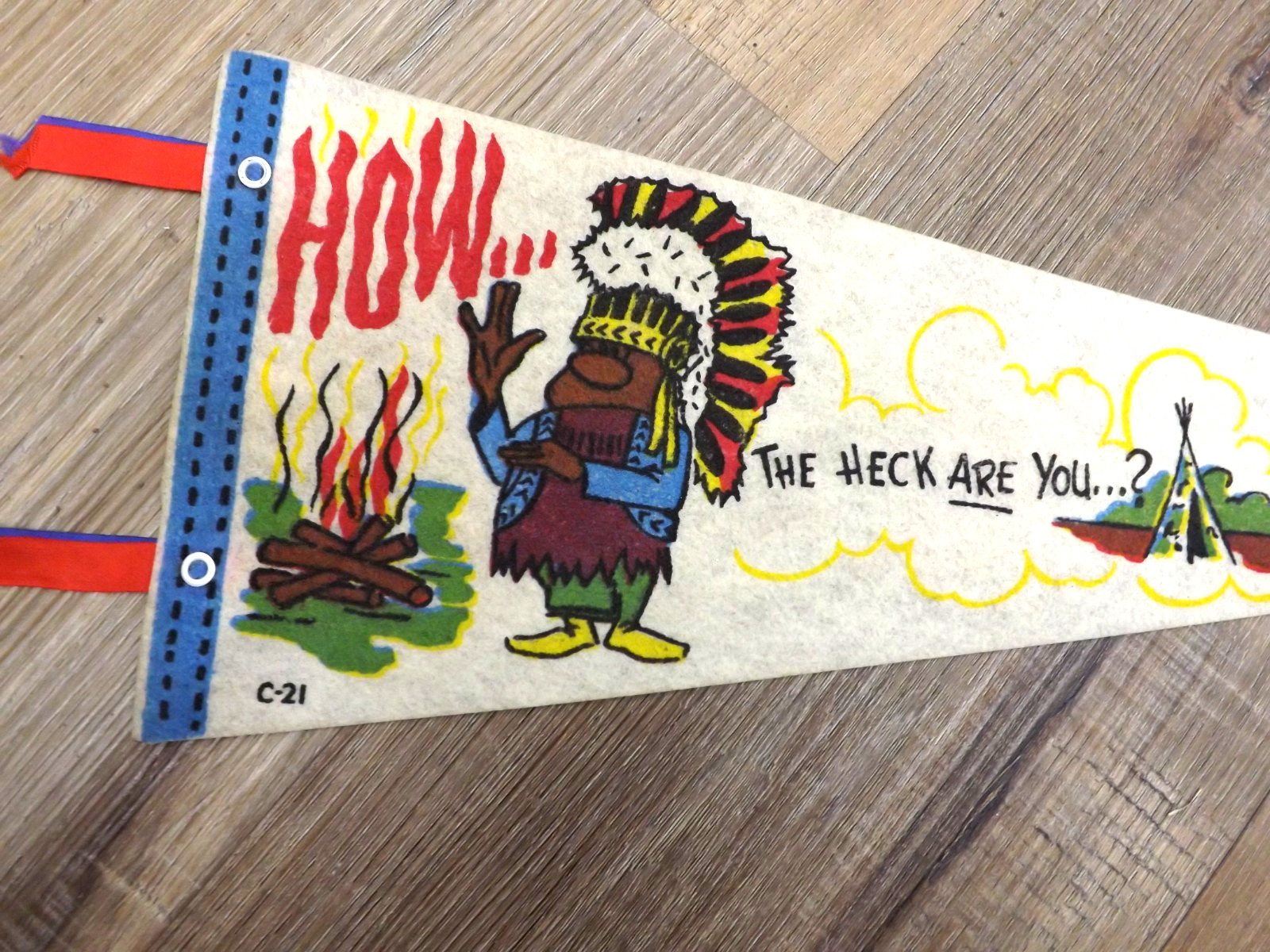 VINTAGE 1970s BANFF CANADA PENNANT BANNER 19″ INDIAN FUNNY SOUVENIR JOKE