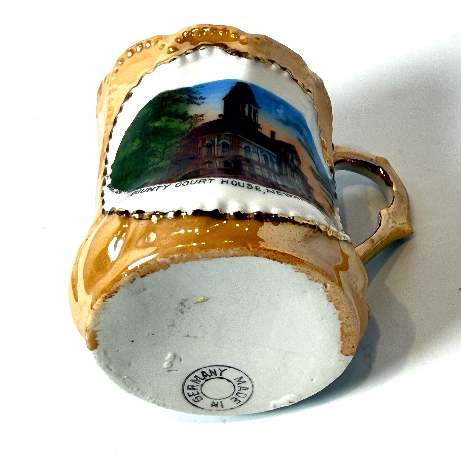 NEWARK , OHIO OH – COUNTY COURT HOUSE – Antique Souvenir China Painted Cup