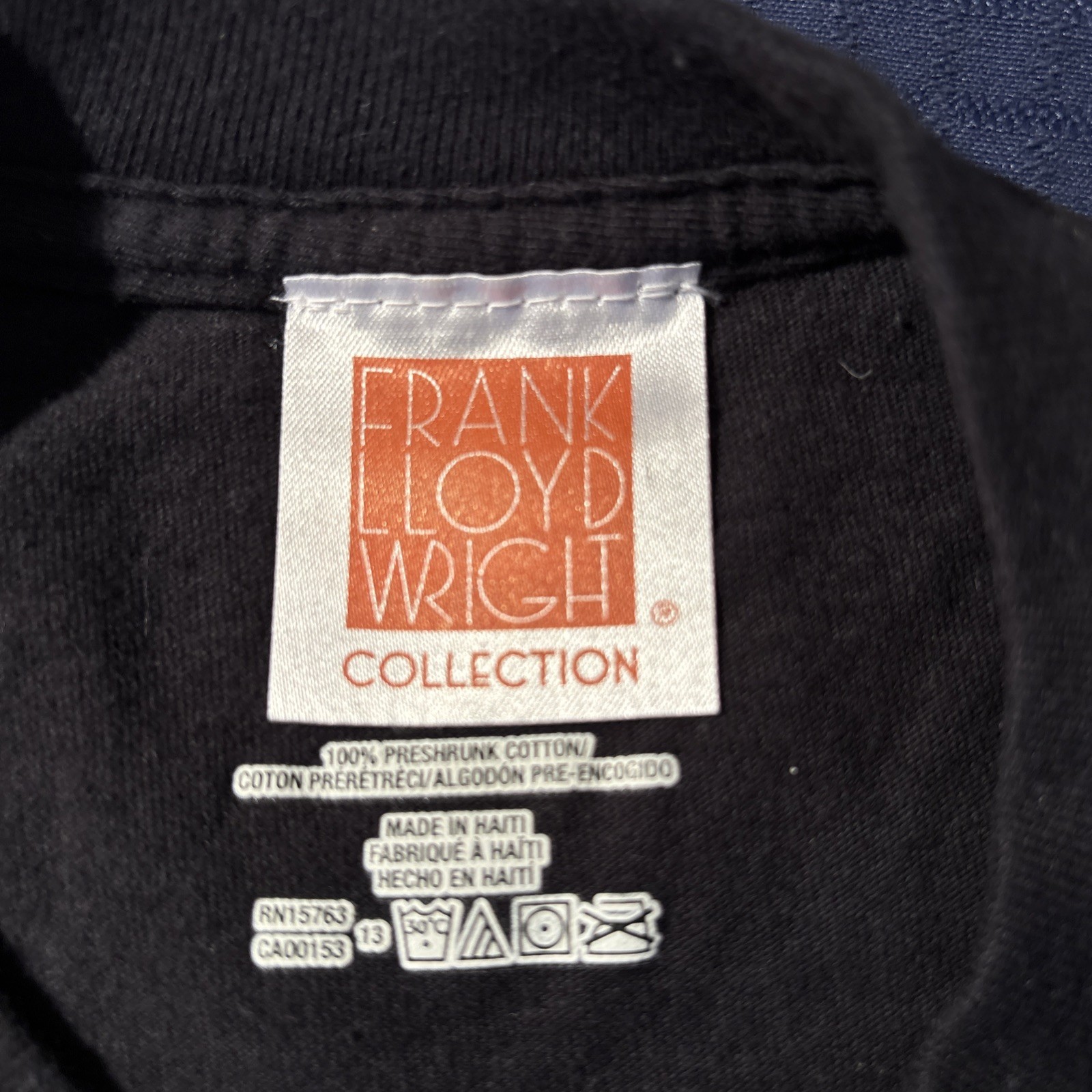 Frank Lloyd Wright Collection T-shirt Cityscape Art Chicago Size S Long Sleeves