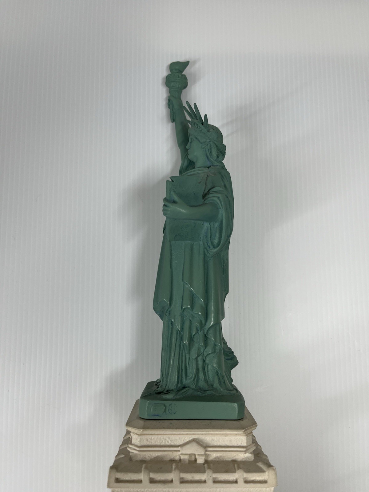 1982 SL / EIF. INC Vintage 15” Lady Statue of Liberty 1984 Wang Jida New York