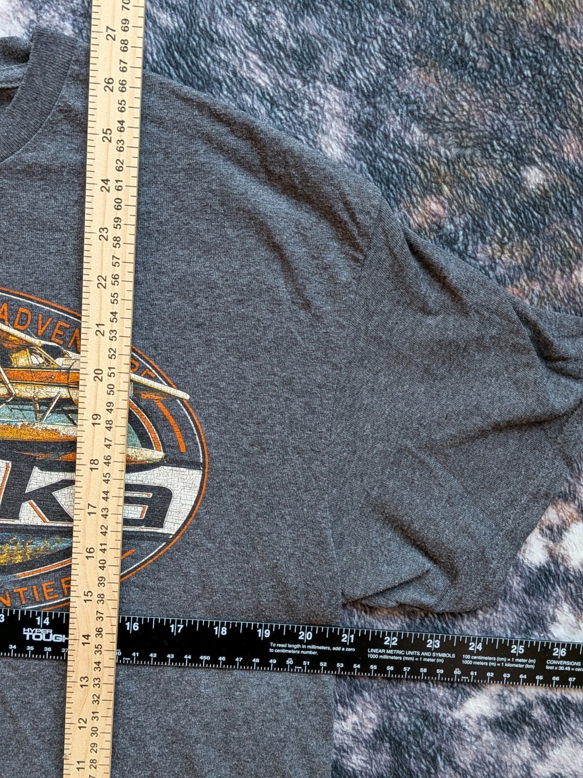 Alaska The Last Frontier Graphic T-Shirt Gray L Cotton Float Plane Bear Souvenir
