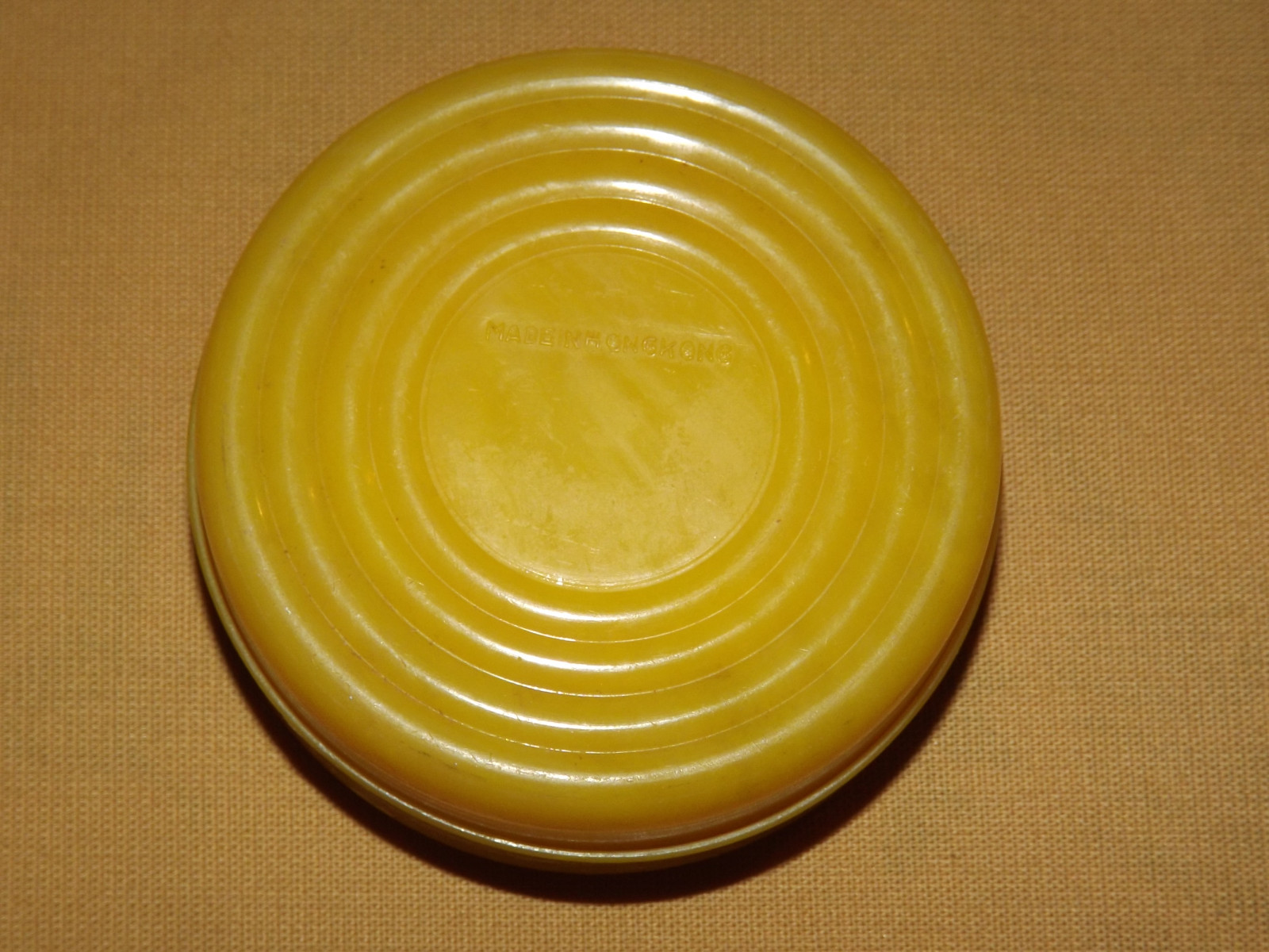 VINTAGE COLORFUL DENVER COLORADO SOUVENIR COLLAPSIBLE YELLOW TRAVEL CUP