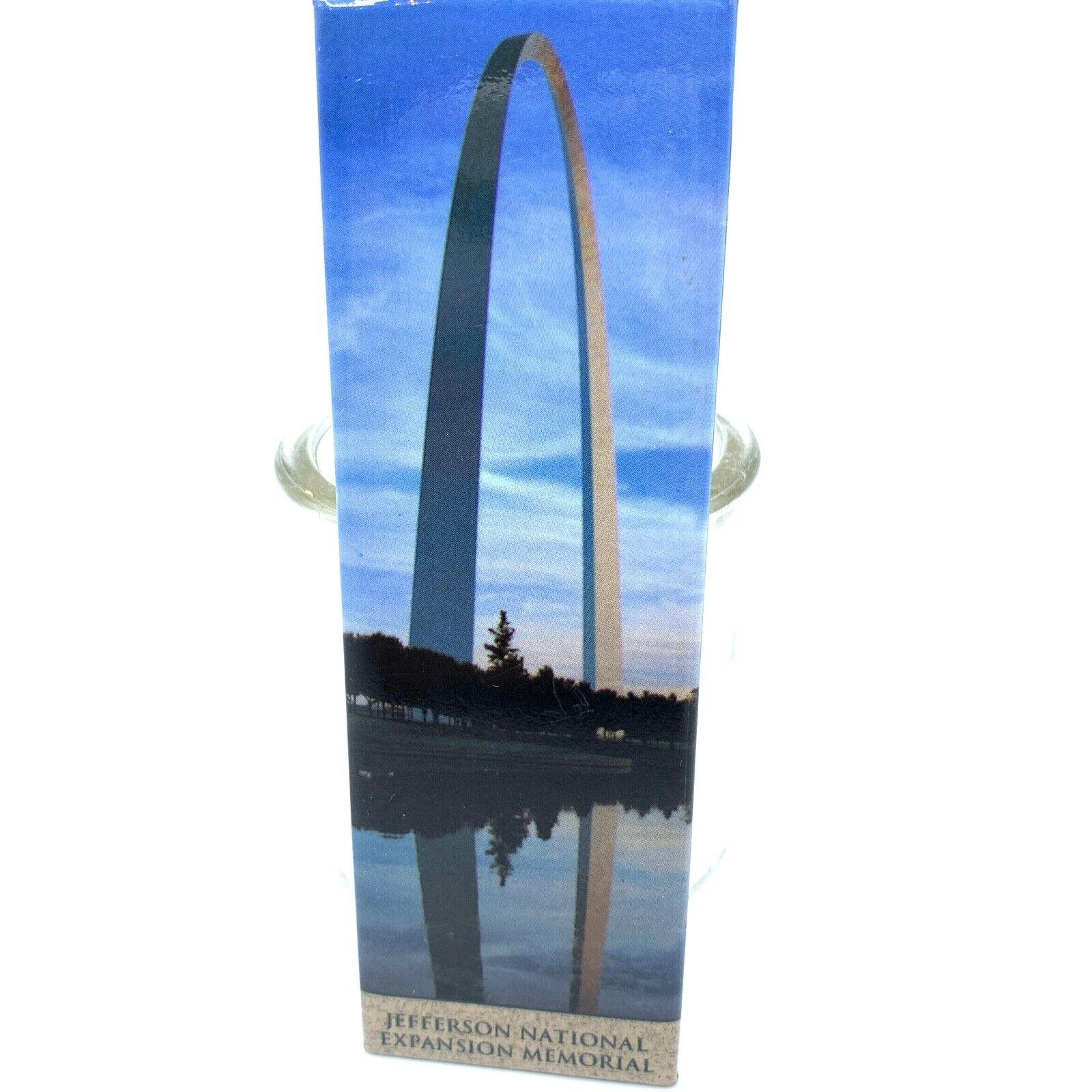 Jefferson National Expansion Memorial Souvenir Fridge Magnet 5″