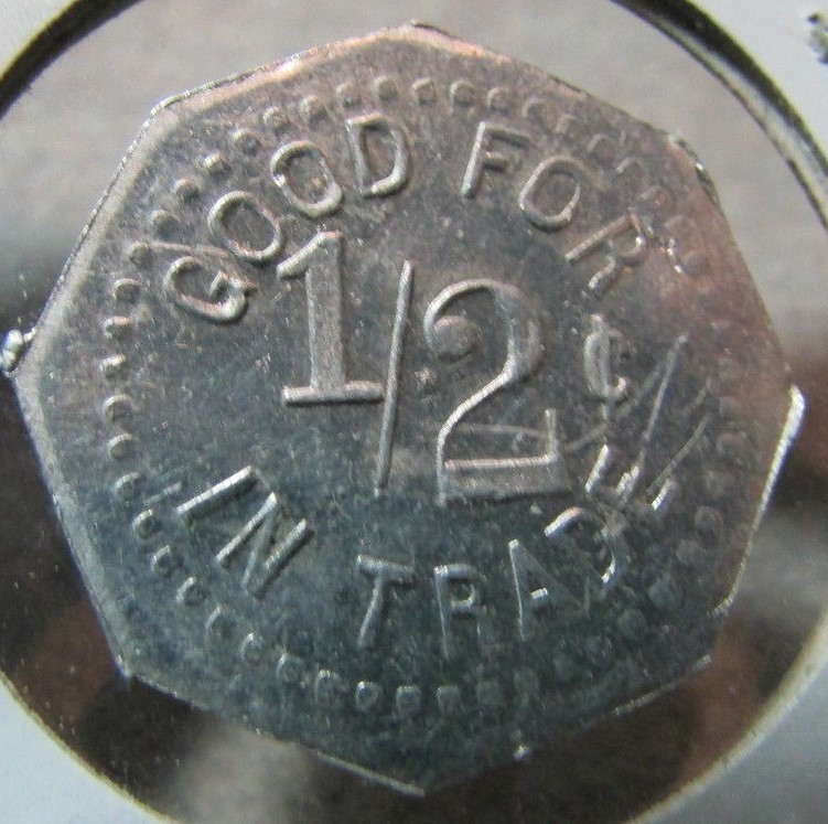 Munsingwear Clothing Cafeteria Minneapolis, MN 1/2c Trade Token Minnesota Minn.