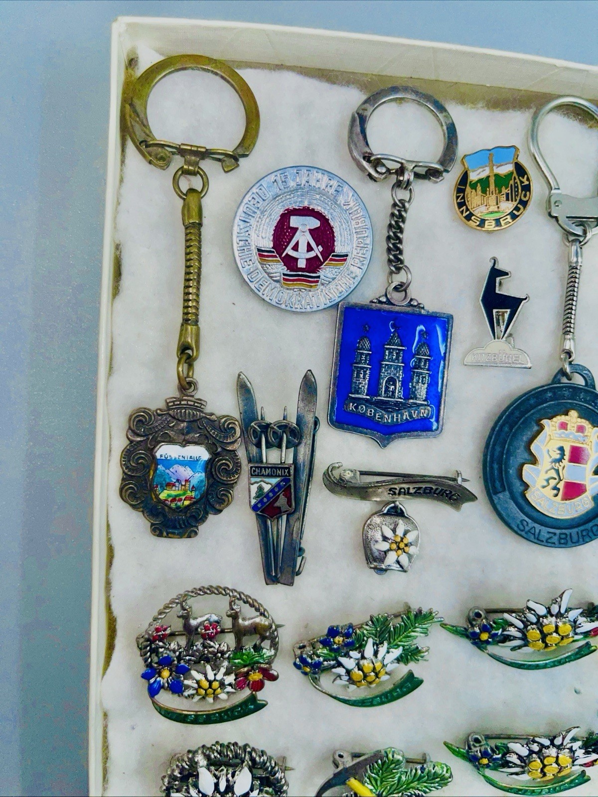 Vintage Lot of Souvenir Pins from Salzburg, Kitzbuhel, Innesbruck and Champonix.