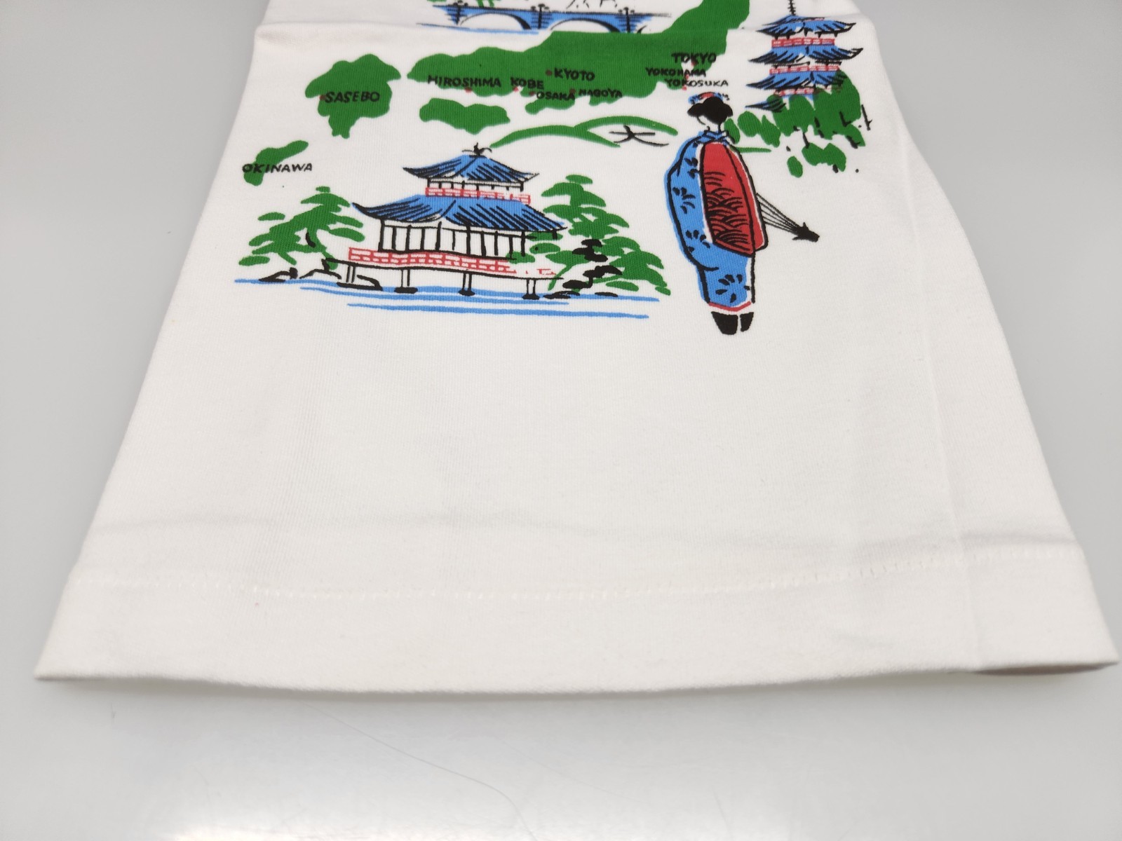 Souvenir Shirt From Japan Size 4 Landscape Country Buildings