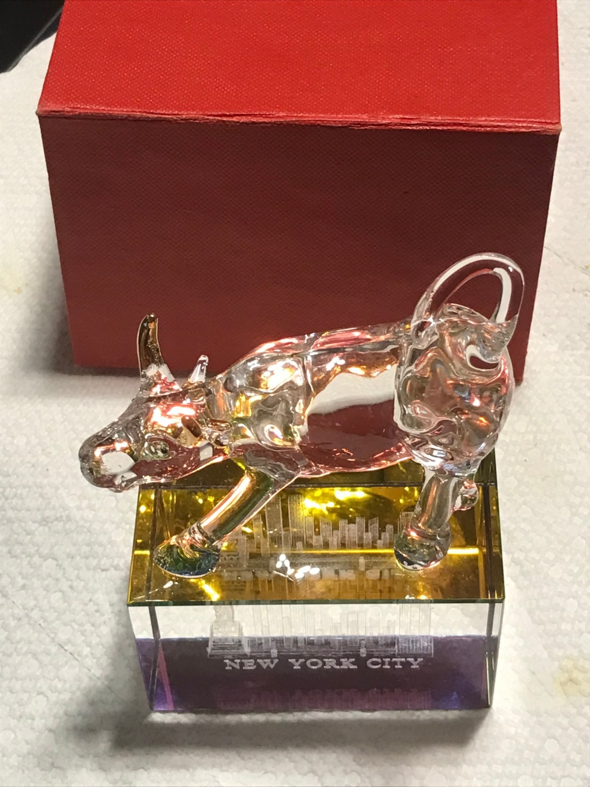 NYC Souvenir Wall Street Bull New York City Etched Glass Paperweight Twin Towers