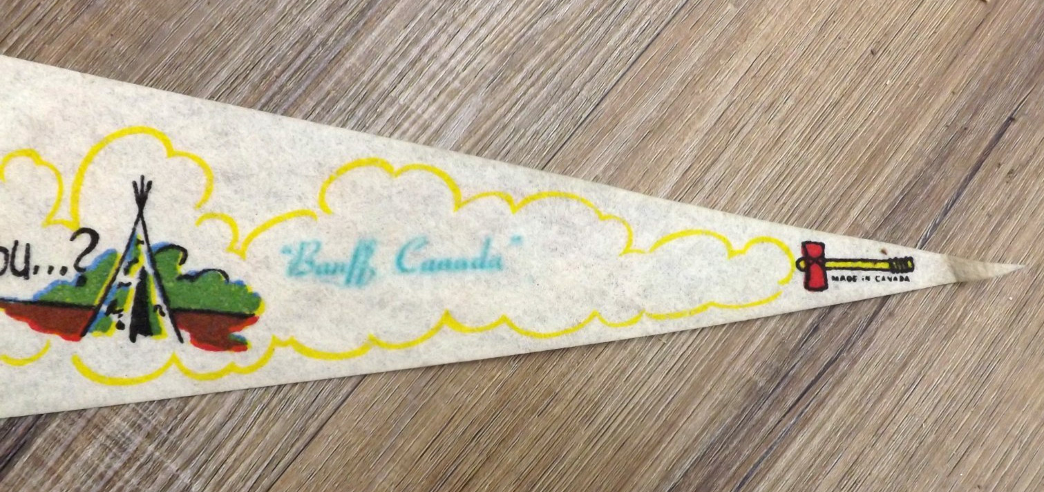 VINTAGE 1970s BANFF CANADA PENNANT BANNER 19″ INDIAN FUNNY SOUVENIR JOKE