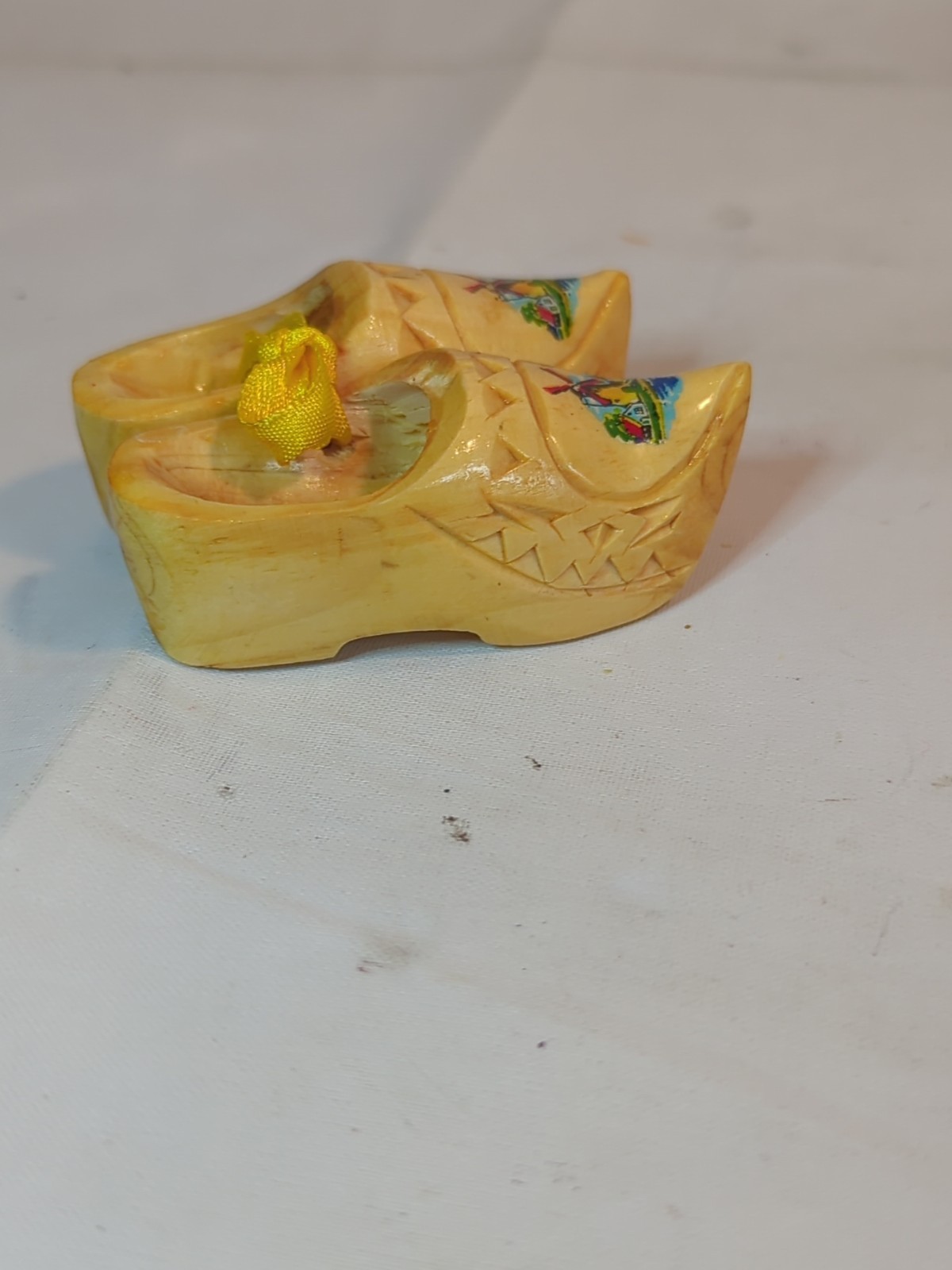 Holland Wooden mini Shoes Hand-Painted Windmill Iowa Souvenir 2.75″ B2