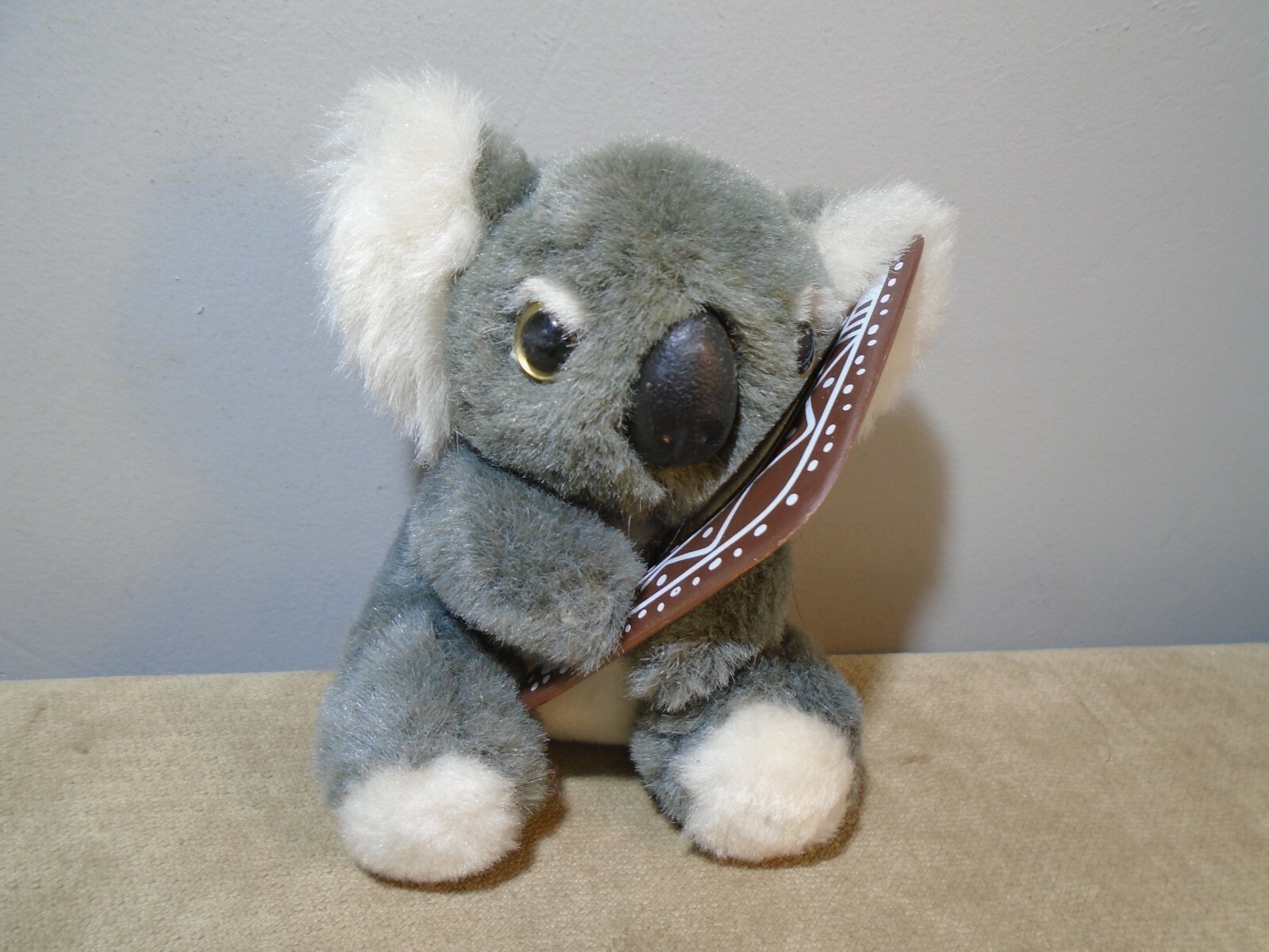 KOALA BEAR HOLDING A BOOMERANG 4” PLUSH UNBRANDED (MA722)