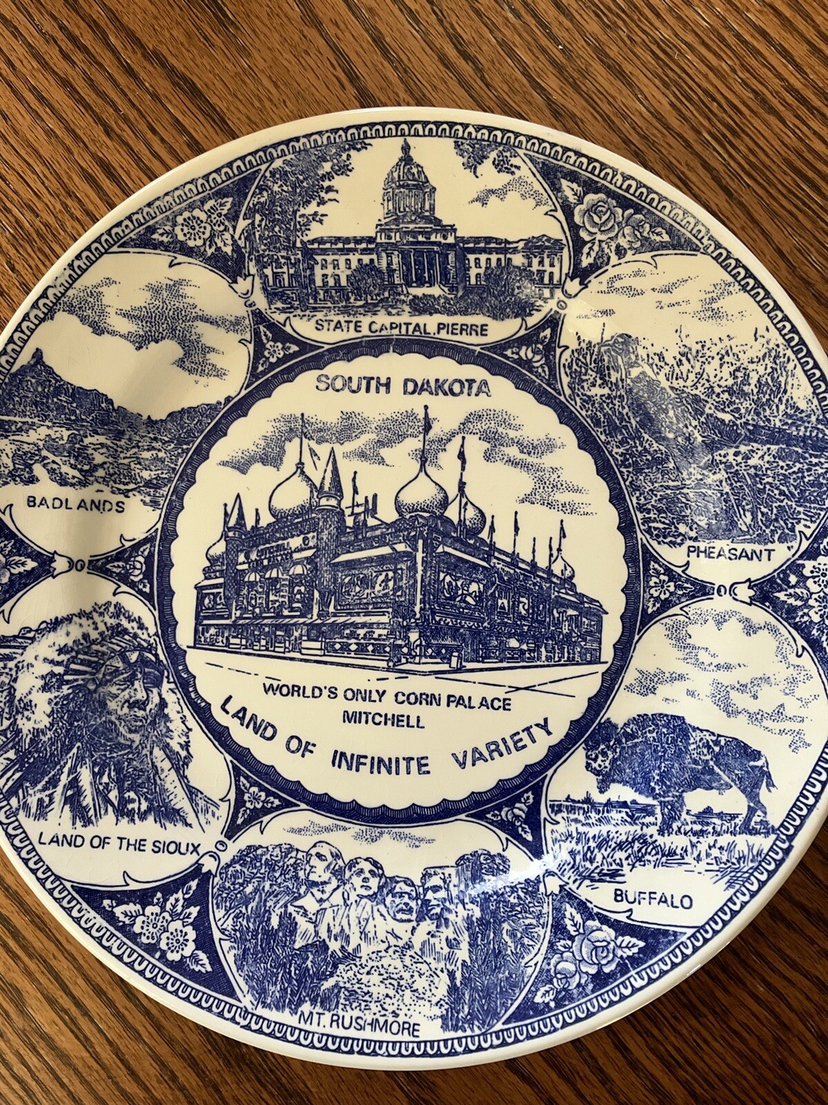 Vintage Worlds Only Corn Palace Mitchell South Dakota Souvenir Plate 9 In Wide