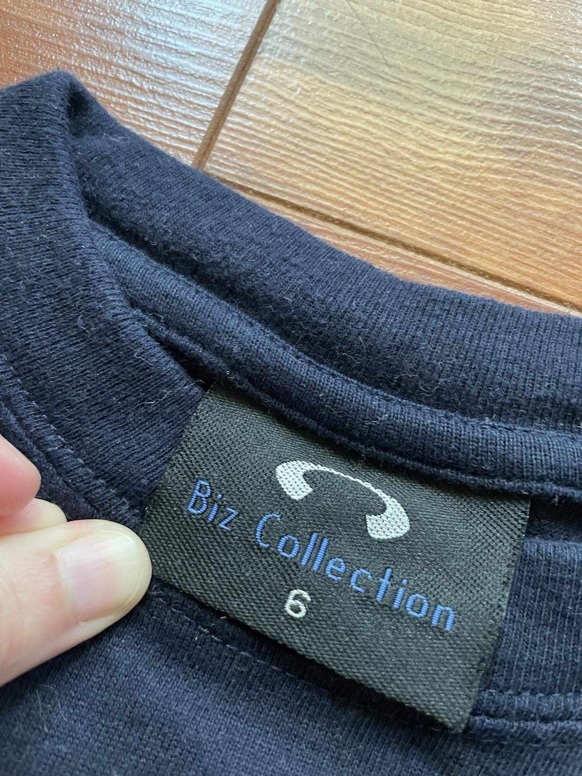 Blue Penguin T-Shirt from Oamaru New Zealand – Navy, Size 6 (US XXS)