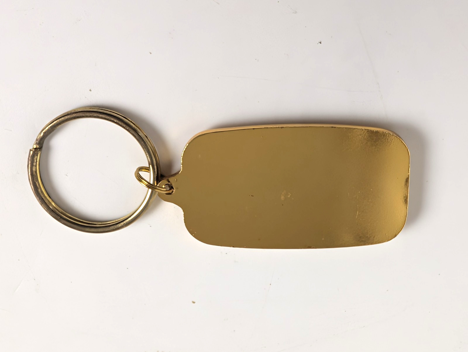 Vintage Timberline Lodge Mt Hood Oregon Souvenir Keychain Gold Tone Wood Look