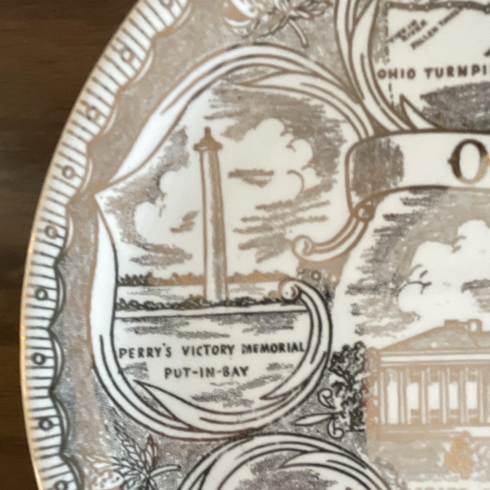 Gold Ohio “The Buckeye State” Souvenir Plate with State Landmark Scenes