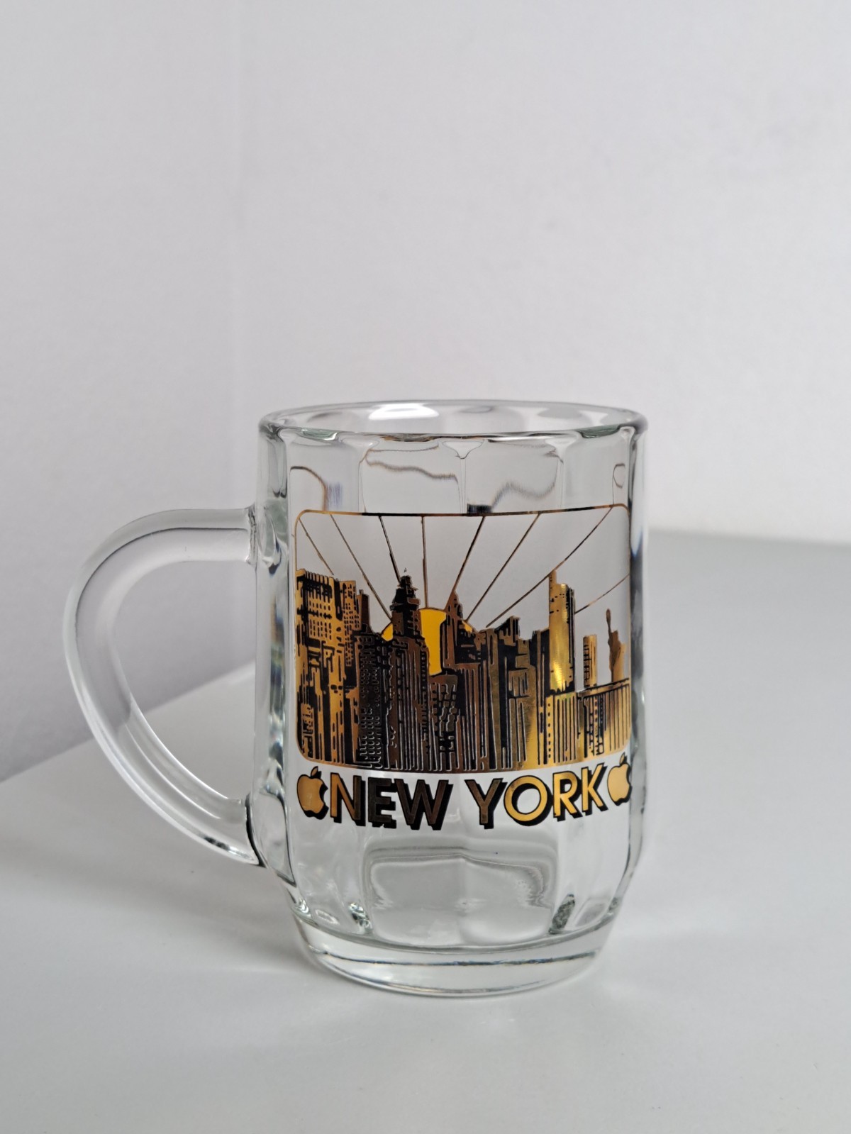 Vintage NEW YORK SKYLINE Glass Souvenir 4″ Mug Cup- Unbranded