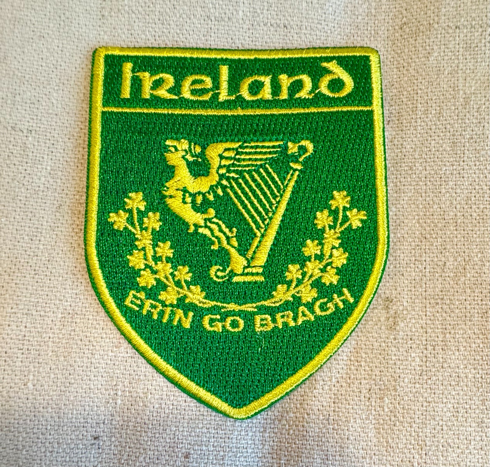 ERIN GO BRAGH IRON-ON PATCH IRELAND IRISH COAT OF ARMS EMBLEM BADGE embroidered