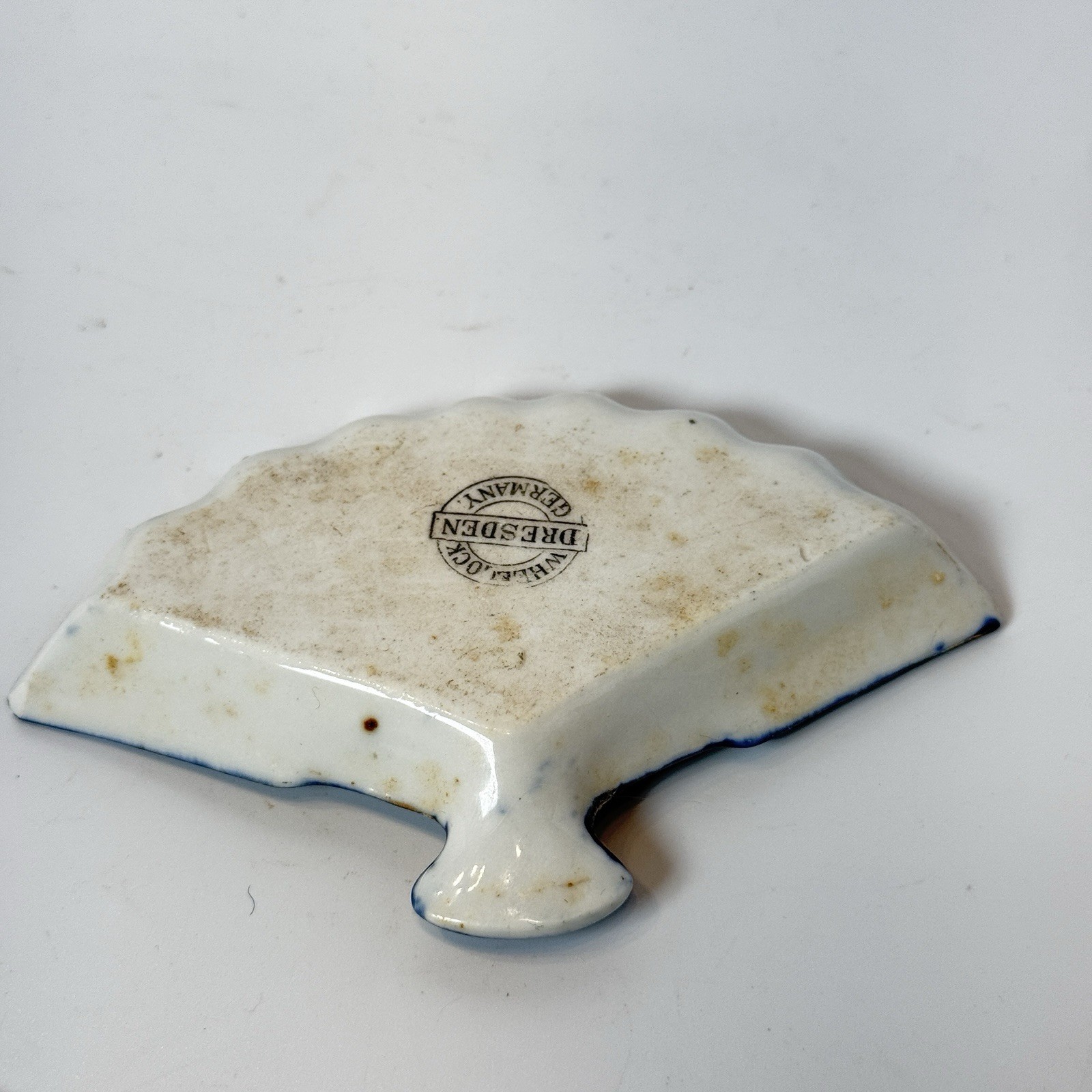 HOLYOKE MA Massachusetts Souvenir Porcelain SUMMIT HOUSE COBALT BLUE TRINKET FAN
